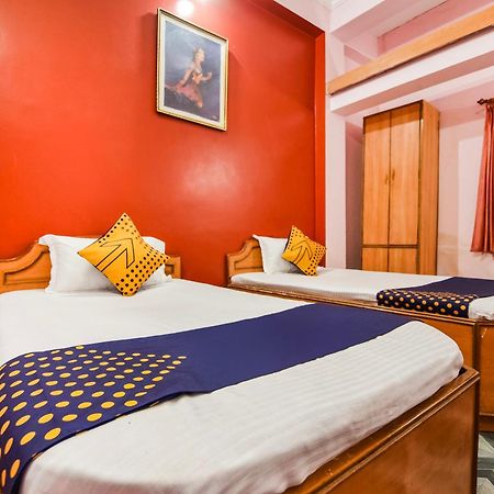 Spot On Hotel Midtown Gondia Extérieur photo